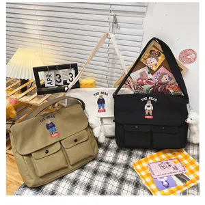 Τσάντα ώμου από καμβά με κέντημα αρκούδας vintage messenger τσάντα για φοιτητές