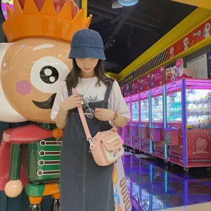 Niedliche japanische Vintage Bären Umhängetasche mit transparentem Fach für Mädchen.