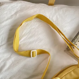 Niedliche japanische Vintage Bär Umhängetasche verstellbarer gelber Gurt Detailansicht