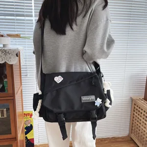 Japanese Harajuku style casual student messenger crossbody bag with large black capacity