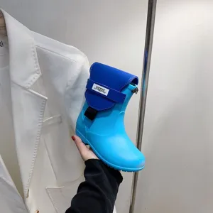 Sac bandoulière créatif en forme de botte pour femmes, sac à main tendance, bleu.