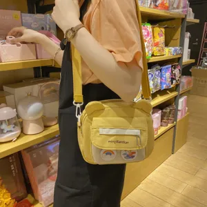 Süße japanische Vintage Bären Umhängetasche für Damen, weiche Schülertasche.
