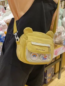 Japanische süße bärenförmige Umhängetasche mit transparenter Tasche und Schultergurt