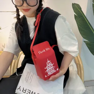 Borsa a tracolla in pelle PU rossa stile cartone del latte con stampa di pagoda cinese e scritta.