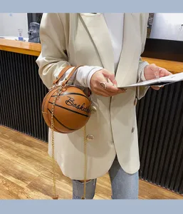Modische Basketball Form Handtasche mit Kette, trendige Umhängetasche für den Alltag.