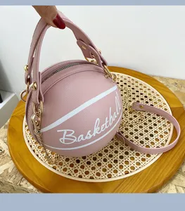 Rosa Neuheit Basketball geformte PU Leder Handtasche mit Goldkette Riemen für Damen Detail