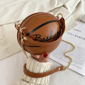 Neuheit Basketball Umhängetasche für Damen, stylische PU Leder Schultertasche mit Kette.