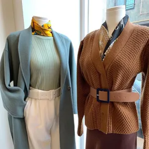 Herbst Winter Damen Kunstseide Schal Mode quadratische Halstücher elegantes Outfit Zubehör