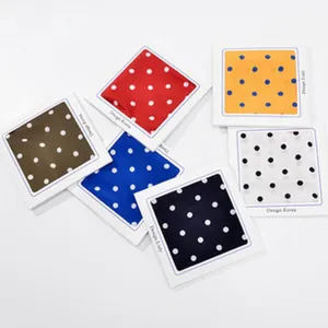 Retro Punkt Quadratisches Halstuch Nylon Satin Textur Haarband Halswickel Taschentuch Mode Accessoires Für Damen Bedrucktes Kopftuch