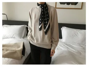 Retro Punkte Quadrat Schal fuer Damen schicke Seide Halstuch und Haarband