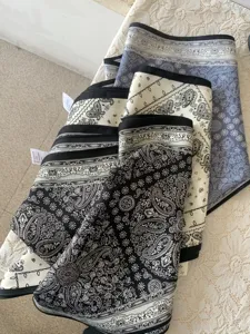 Vintage Paisley-Druck großes Dreiecktuch, multifunktionales Kopftuch und modisches Accessoire.