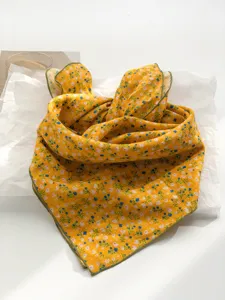 Gelbes Baumwoll-Leinen kleine quadratische Tuch Detail, pastoraler Stil Kopftuch 55cm