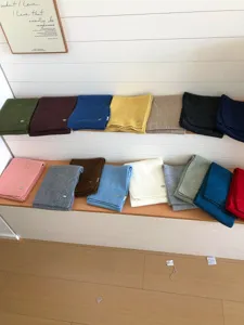 Einfarbiger Strickschal Winter weich warm gemütlich mehrfarbige Wollmischung Halstuch