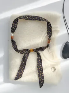 Retro Leopardenmuster Perlen Seidenschal Halskette für Damen, Nischen Design Pullover Kette.
