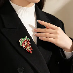 Vintage Wisteria Flower Brooch For Women Luxury Rhinestone Enamel Floral Pin Retro Grapes Brooch Apparel Accessories Fashion Jewelry Gift