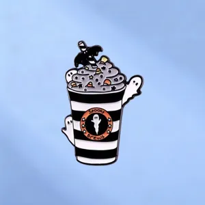 Halloween Gruseliger Geist Latte Emaille Pin Süßer Geist Kaffee Badge Brosche Für Party Kostüm Dekoration Legierung Schmuck Geschenk