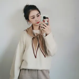 Bufanda de punto elegante y chal pequeño versátil para mujeres en otoño e invierno.
