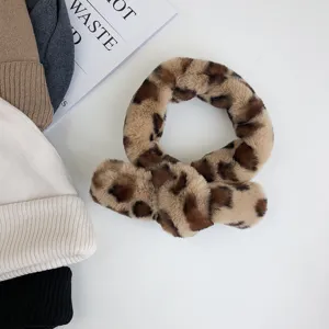 Echarpe en peluche leopard hiver, chauffe-cou fausse fourrure doux et chaud pour femme.