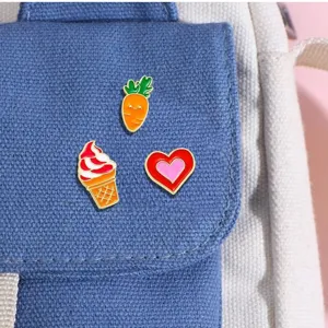 Leuke cartoon emaille speldjes set, metalen broche badges voor rugzakken en kleding accessoires.