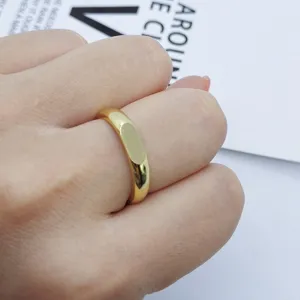 Anello sigillo oro minimalista anello in metallo liscio accessorio di gioielli di modo donna
