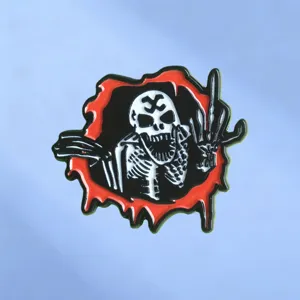 Broche Crâne Punk Horreur Arme Dark Gothique Émail Badge Freddy Griffe Épingles à Revers Pour Sac à Dos Vêtements Bijoux Unisexe