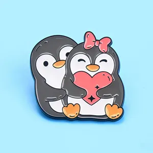 Süße Cartoon Pinguin Paar Emaillernadel Metall Brosche Abzeichen für Liebhaber Geschenke.