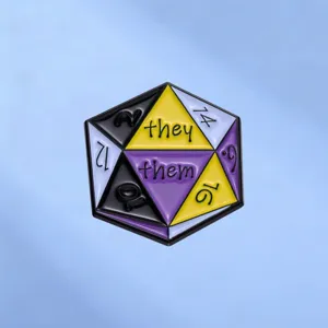 Pin de Esmalte de Dado D20 de Aleación Pronombres They Them Colores Bandiera Pride No Binario Broche de Metal para Mochila