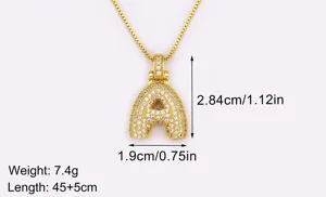 Collier Pendentif Lettre A Boursouflée Plaqué Or 18K Vue De Détail Zircon Brillant