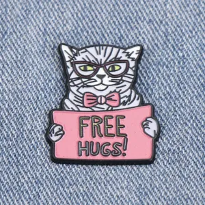 Joli chat dessin animé émail épinglette broche avec lunettes pour sacs à dos.