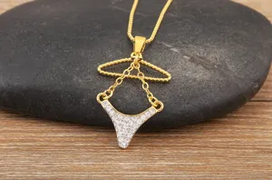 Collier pendentif bikini cintre en zircon plaque or bijoux tendance uniques pour femmes