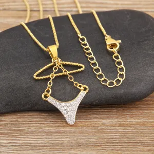 Collier pendentif bikini cintre en strass plaque or bijoux de mode femme vue principale