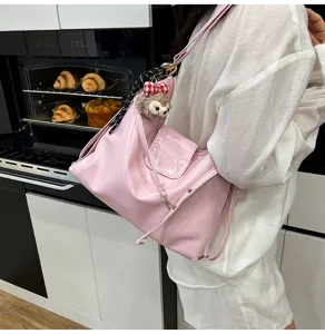 Pink patent leather tote bag for women, retro commuter large capacity shoulder crossbody bag