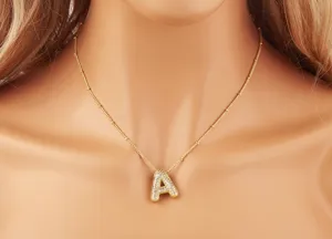 Collana con ciondolo lettera A in zircone cubico micro pavé color oro da donna gioiello