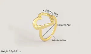 Goldener unregelmässiger hohler Herz offener Ring, verstellbare Grösse Detailbild Schmuck.