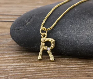 18K Gold Plated Hammered Bamboo Letter R Initial Pendant Necklace Minimalist Jewelry Detail