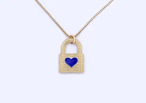 Collier cadenas plaqué or avec pendentif cœur émail bleu, bijou chaîne clavicule vintage élégant.