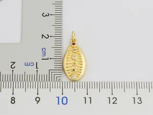 Gold-plated copper micro-set colorful zircon shell pendant necklace accessory detail view.