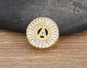 Ciondolo con lettera A in rame bagnato oro e zirconi cubici gioielli moda accessorio