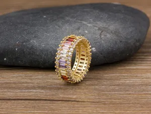 Elegante anillo de circón multicolor bañado en oro 18K lujo micro pavé joyería brillante