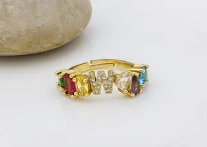 anello aperto con lettera w in zirconi colorati placcato oro 18k donna gioielli moda