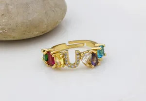 Anello in rame placcato oro 18k con zirconi colorati e ciondolo lettera U per donna