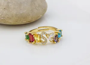 Anello Iniziale S Zircone Placcato Oro Stile Europeo Bigiotteria Vista Dettagliata