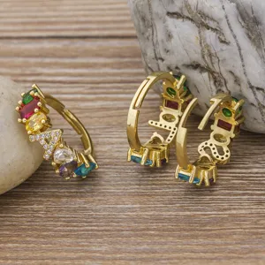 Anello placcato oro 18K con zirconi colorati lettera A, gioielli di moda stile europeo per donne