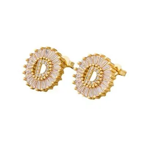 Pendientes de botón con letra D de circonita chapados en oro 18K elegante joyería fina