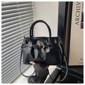 Black minimalist fashion shoulder crossbody handbag for women daily stylish tote bag PU leather