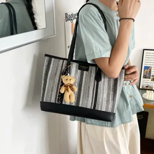 2026 New Woven Tote Bag Large Capacity Commuter Shoulder Bag Fashion Women Handbag