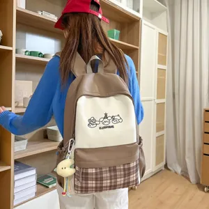 Japanischer süßer College-Rucksack für Damen, leichter, zweifarbiger Schulanzug.