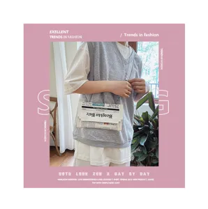 Sac bandoulière en cuir PU à motif de journal, sac à épaule enveloppe élégant pour femme usage quotidien.