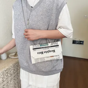 Sac bandoulière en cuir PU à imprimé journal chic, sac épaule enveloppe créatif pour femme.
