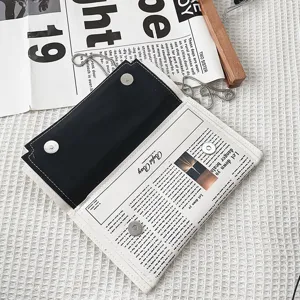 Sac bandoulière enveloppe imprimé journal avec chaîne en métal, élégant sac en cuir PU.